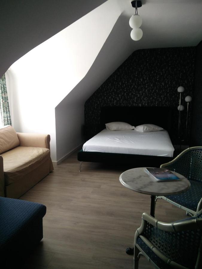 B&B Villa Monique Коксейде Екстериор снимка